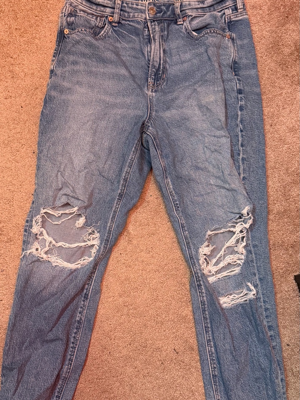 American Eagle Mom Jean
